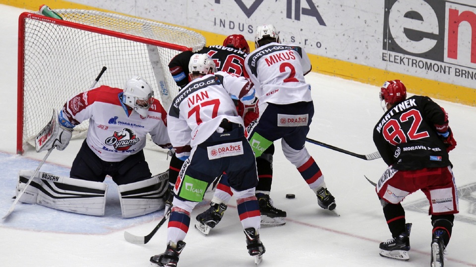 Pardubice na kolenou, Třinec naděloval.