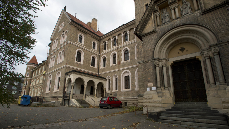 Bývalý klášter benediktinek na pražském Smíchově.