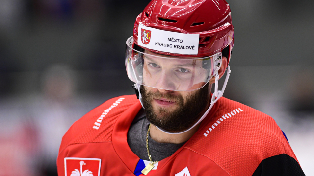 Hokejista Tomáš Vincour se vrací do Komety Brno.