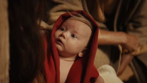 Snímek z kontroverzní reklamy.