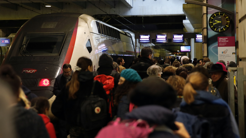 Dopravní stávka ve Francii pokračuje jedenáctým dnem.