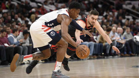 Tomáš Satoranský v souboji proti Washingtonu