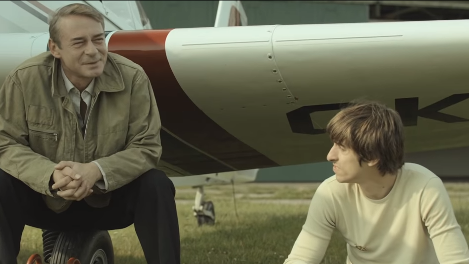 Snímek z filmu Narušitel.