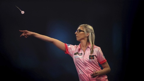 Jako první hráčka v historii porazila Fallon Sherrocková na mistrovství světa v šipkách muže.