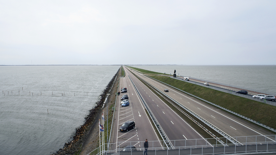 Hráz Afsluitdijk.