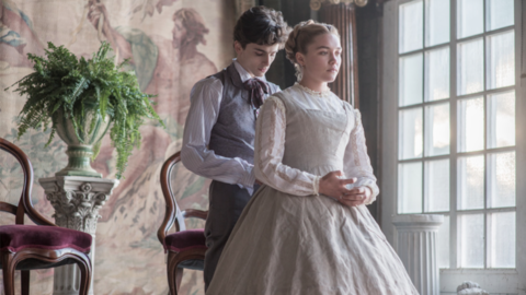 Snímek z filmu Malé ženy.