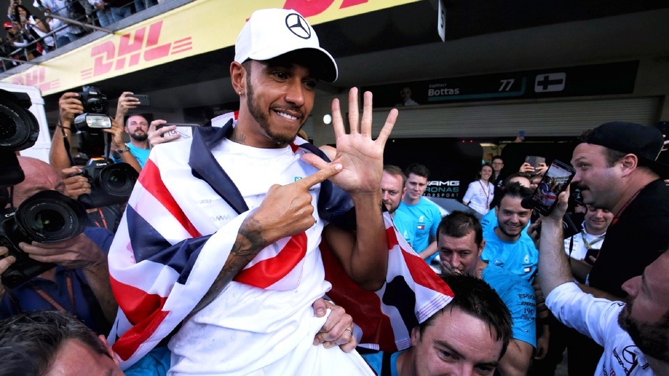 Lewis Hamilton změnil obor! Kam mistr světa zabrousil?