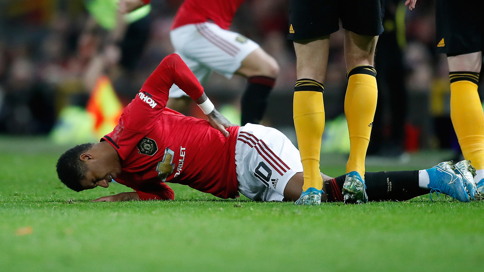 Zraněný útočník Manchesteru United Marcus Rashford.
