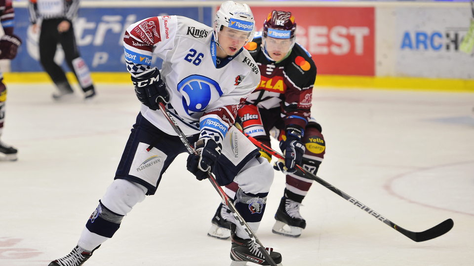 Zleva Patrik Zdráhal z Plzně a Heikki Ville Koistinen ze Sparty.