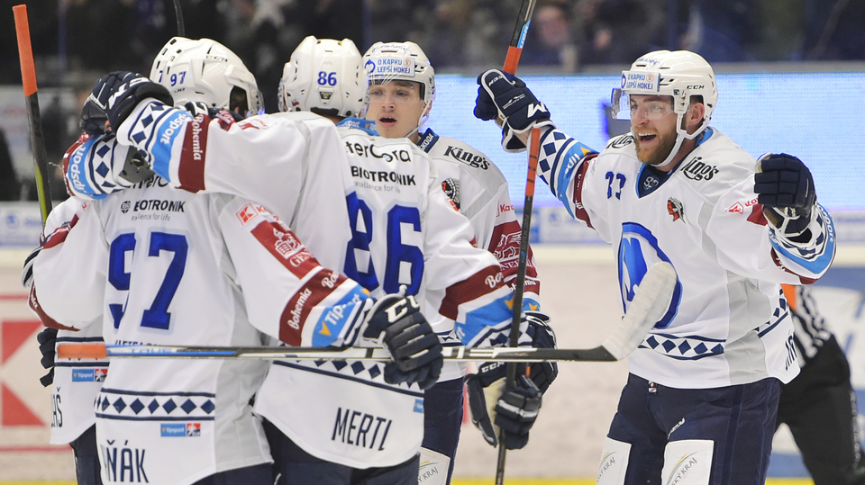 Radost hokejistů Plzně.