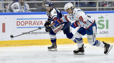 Zprava Martin Erat z Brna a Jan Štencel z Vítkovic.