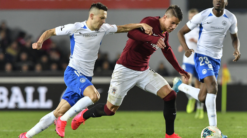 Zleva Jakub Pešek z Liberce a Adam Hložek ze Sparty.