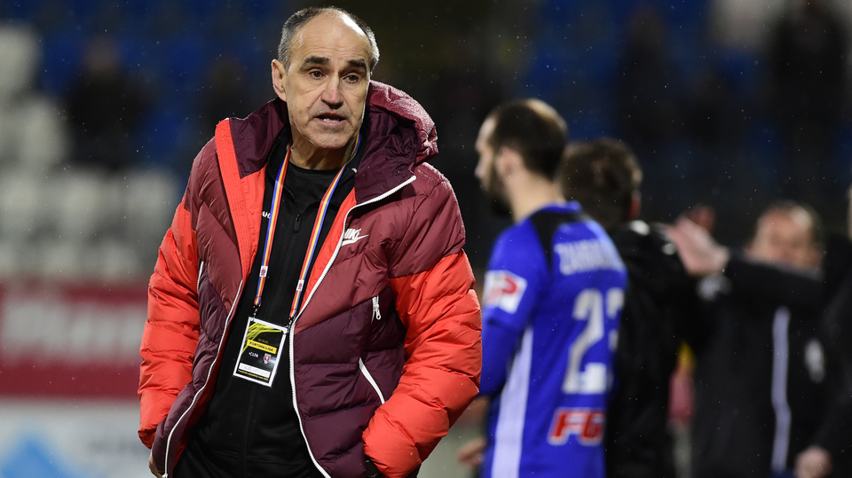 Trenér Sparty Václav Kotal.