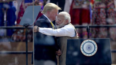 Americký prezident Donald Trump a indický premiér Náredru Módí.