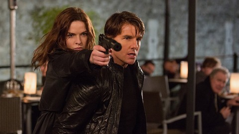 Na koronavirus doplácí i Tom Cruise a natáčení Mission: Impossible.