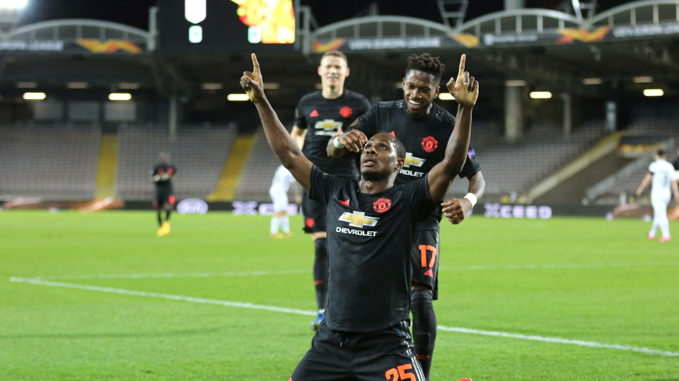 Fotbalisté Manchesteru United slaví gól do sítě Lince.