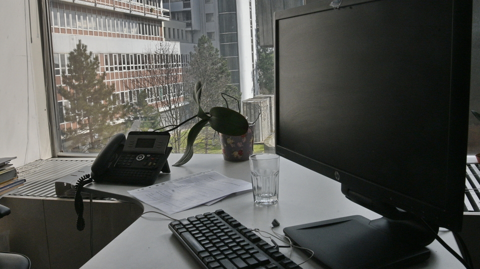 Pracovní místo v brněnské nemocnici, kde došlo ke kyberútoku.