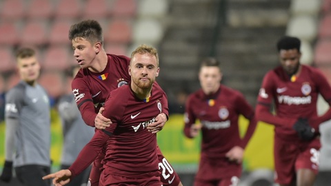 Spor mezi Haškem a Spartou graduje.