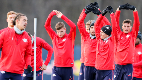 Fotbalisté Lipska během tréninku.