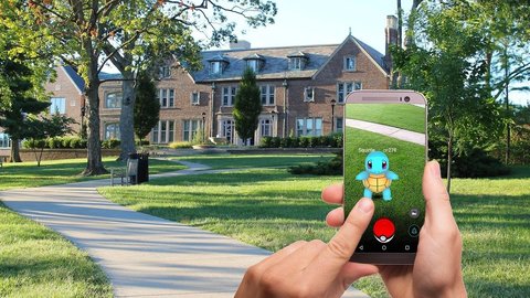 Hráči Pokémon GO nemusejí chodit ven, vývojáři hru upravili.