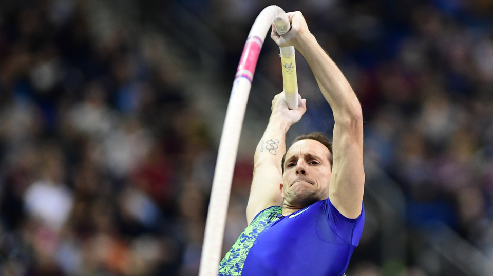 Francouzský tyčkař Renaud Lavillenie.