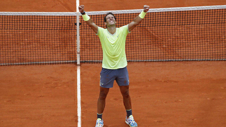 Španěl Rafael Nadal po vyhraném Roland Garros v loňském roce.