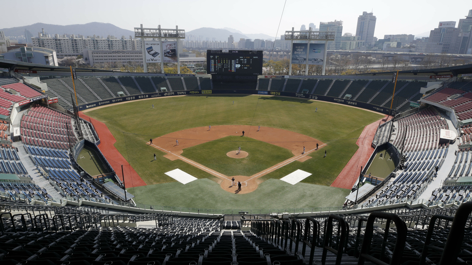 Baseballové hřiště.