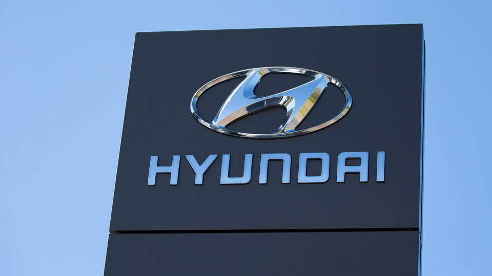 Logo automobilky Hyundai. 
