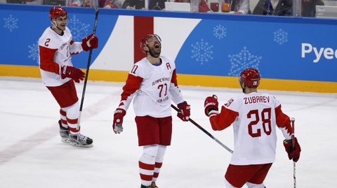 Arťom Zub (vlevo) s kolegy z ruské reprezentace.