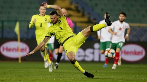 Ondřej Čelůstka během zápasu reprezentace.