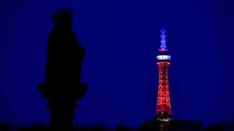 Nasvícený Petřín (ilustrační foto).