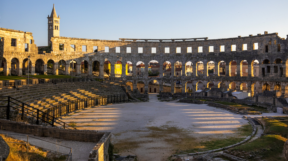 Pula arena.