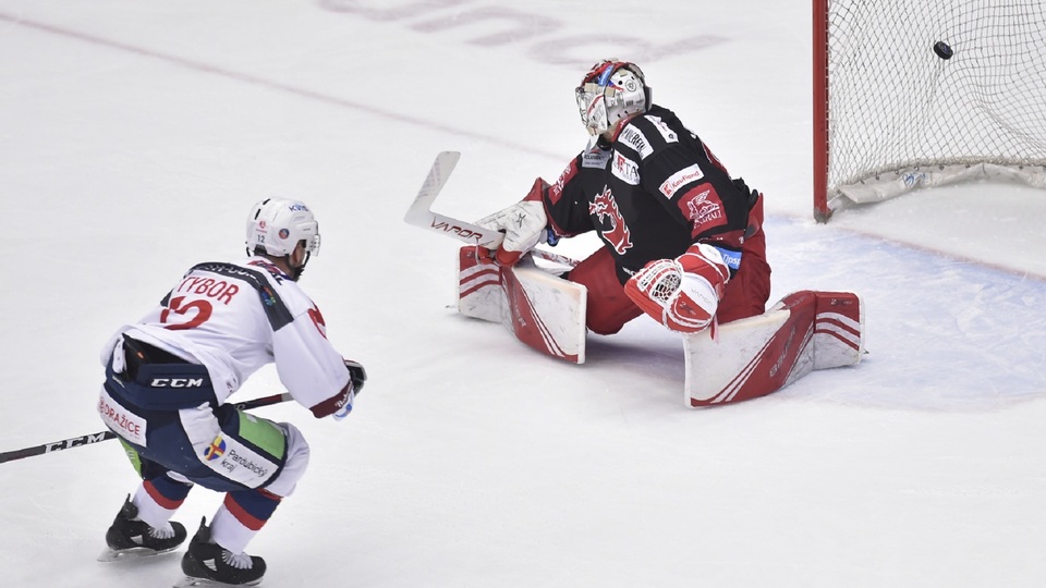 Hokejisty extraligového Liberce posílí brankář Petr Kváča.