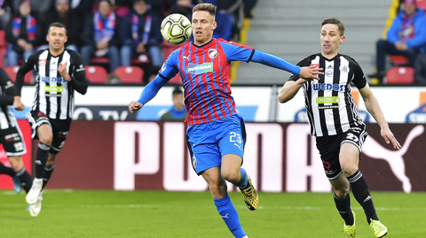 Zleva Lukáš Kalvach z Plzně a Matej Mršič z Českých Budějovic.