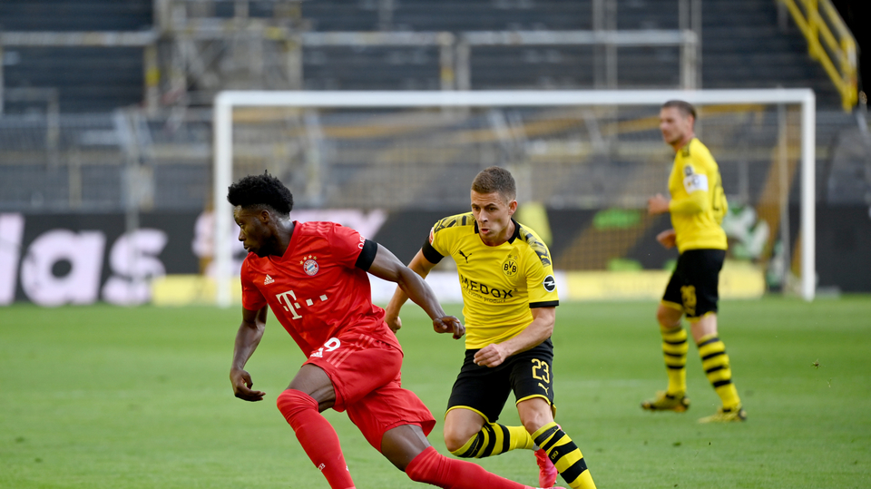 Bundesligový šlágr mezi Dortmundem a Bayernem Mnichov.