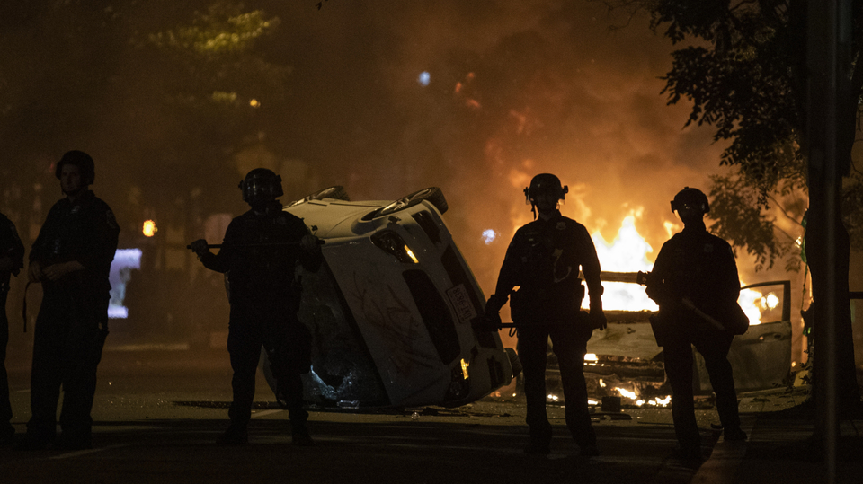 Policie v USA během protestů.
