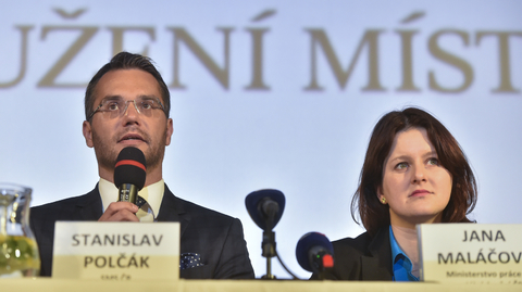 Stanislav Polčák, předseda Sdružení místních samospráv, a Jana Maláčová, ministryně práce a sociálních věcí.