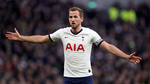Ostrostřelec Tottenhamu Harry Kane.