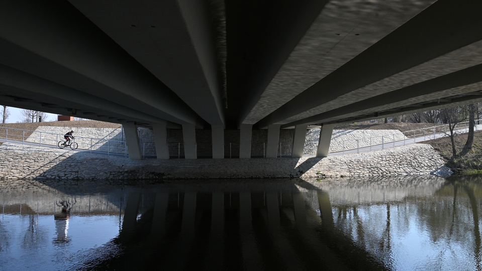 Nábřeží řeky Svratky.