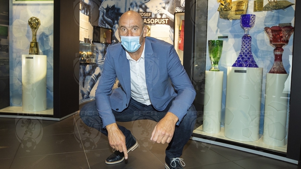 Člen Síně slávy českého fotbalu Jan Koller. 