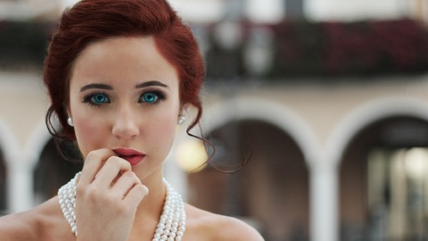 Přísná opatření platí i pro nevěstince, Řekové se bojí ztrát.