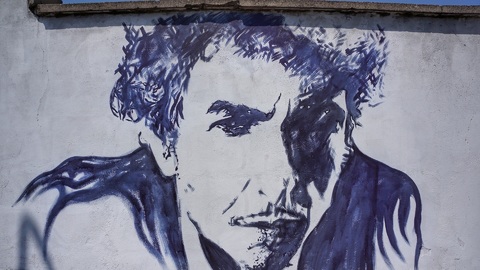 Bob Dylan boduje, jeho nové album sklízí úspěch.