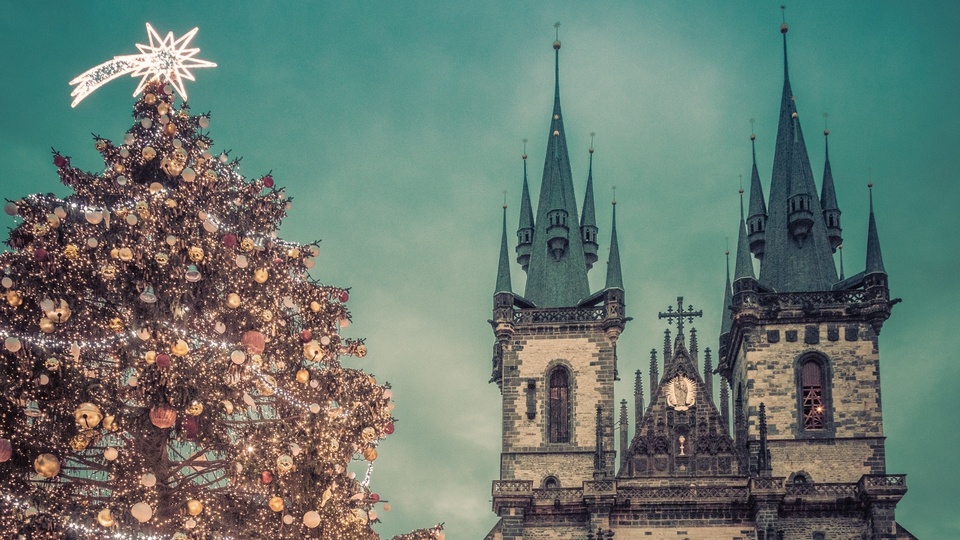 Vánoční strom na Staroměstském náměstí.