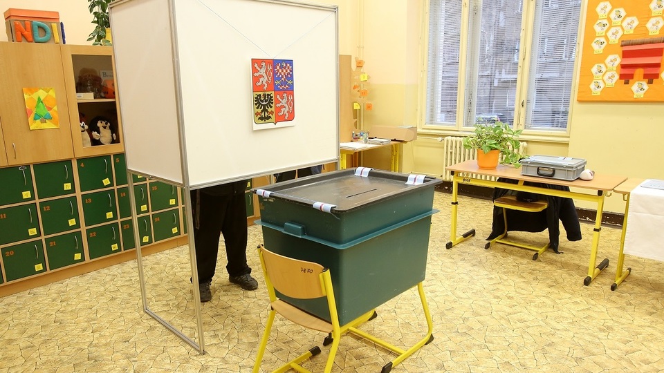Volební místnost, ilustrační foto.