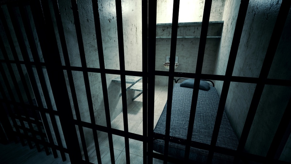 Ve věznici v Kalifornii se bleskově šíří nákaza koronavirem.