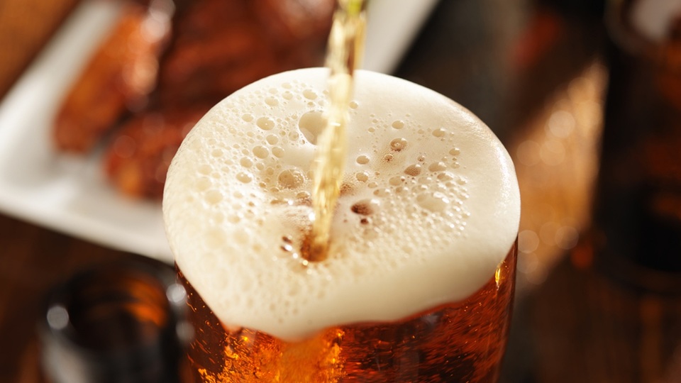 Slováci pijí více piva, spotřeba byla loni nejvyšší za deset let.