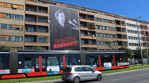 Plachta s Miladou Horákovou.