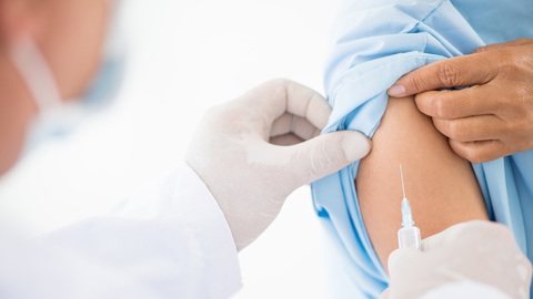 V ČR bude k dispozici 850 tisíc dávek vakcín proti chřipce.