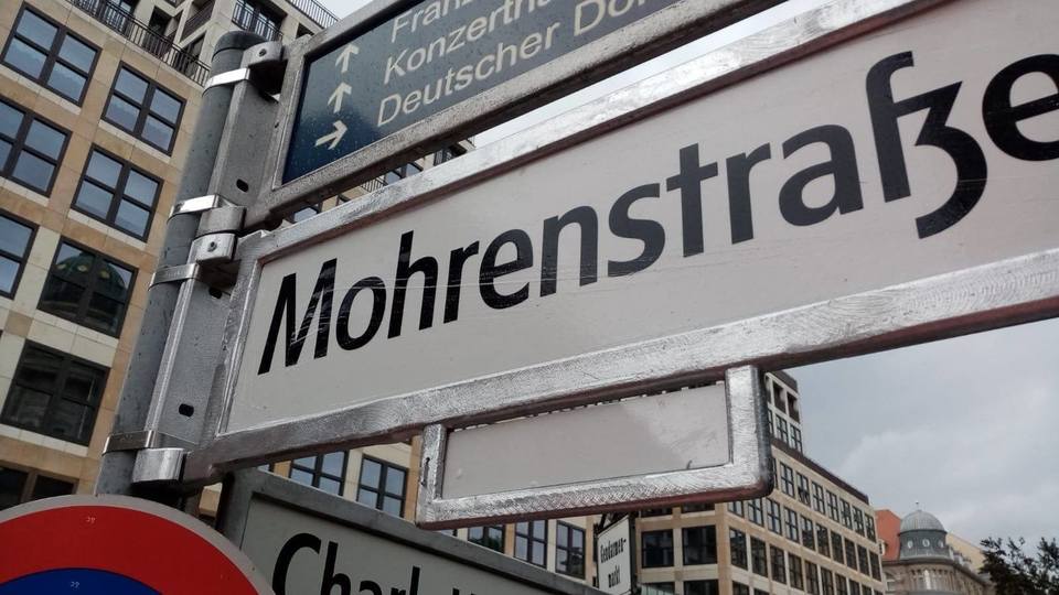 Mouřenínova ulice.