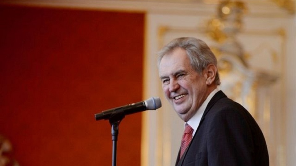 Zeman je v pořádku, program na příští týden měnit nechce.